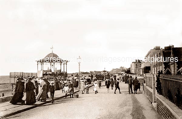 Bandstand_and_Esplanade