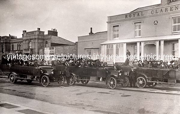 Royal_Clarence_Hotel_and_Charabangs