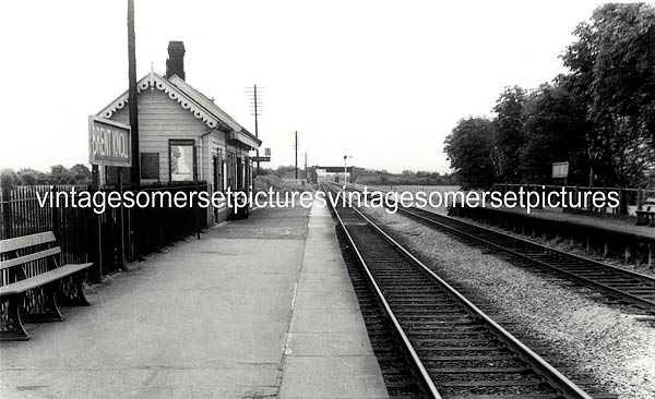 Brent_Knoll_GWR_Station