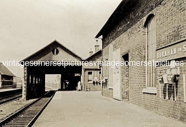Burnham_Station_1937