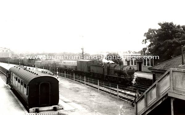 Highbridge_S_and_D_Station_Rainy_Day